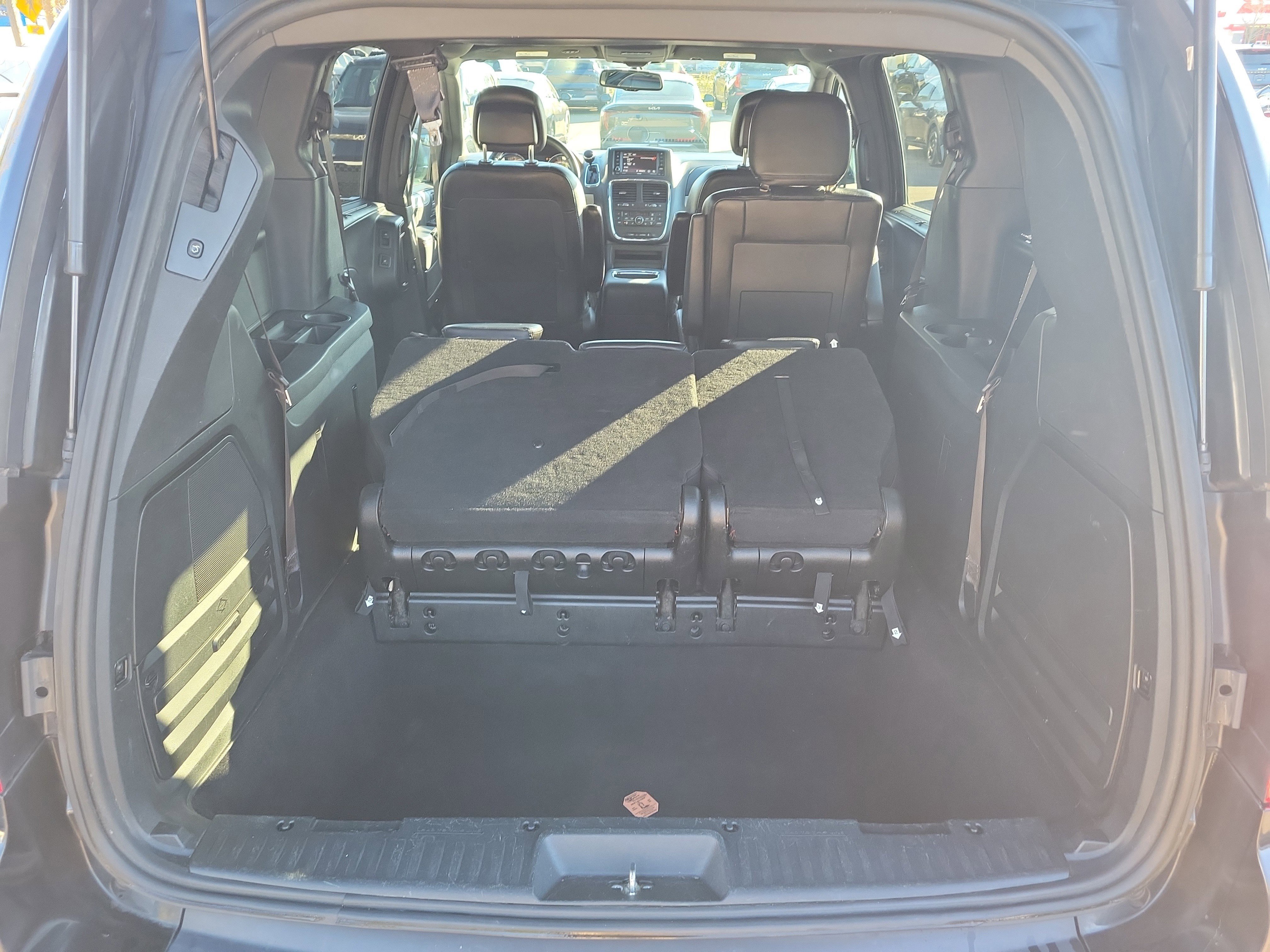 Used 2017 Dodge Grand Caravan GT image 14