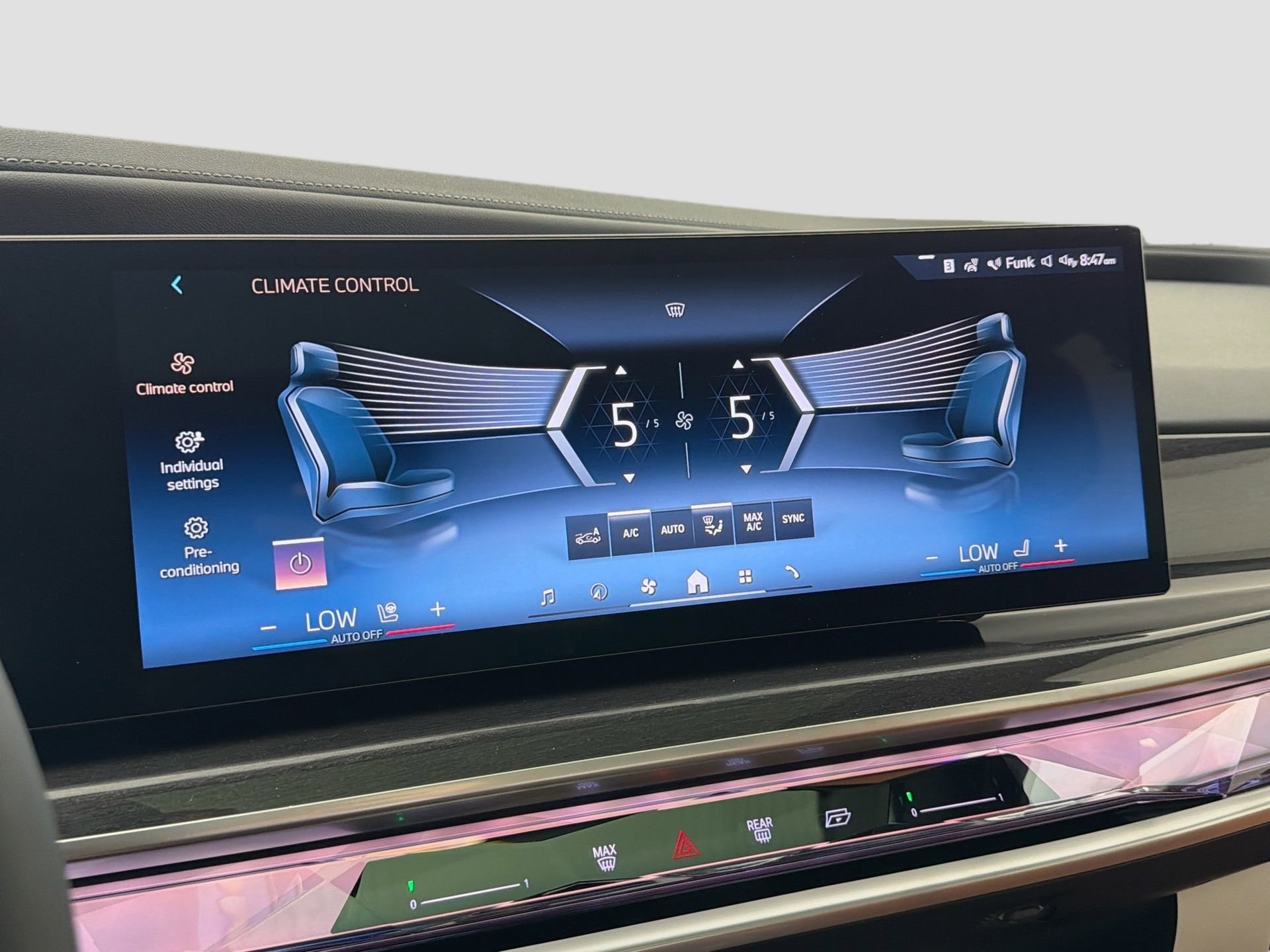 New 2026 BMW 750e xDrive w/ Executive Package AWD/4WD image 15
