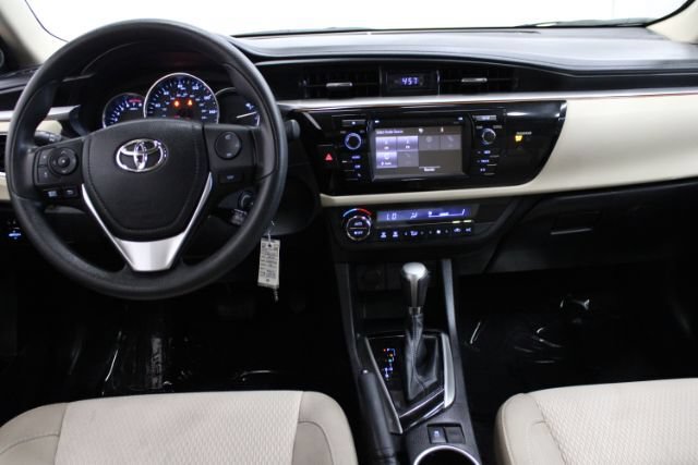 Used 2015 Toyota Corolla LE FWD image 2