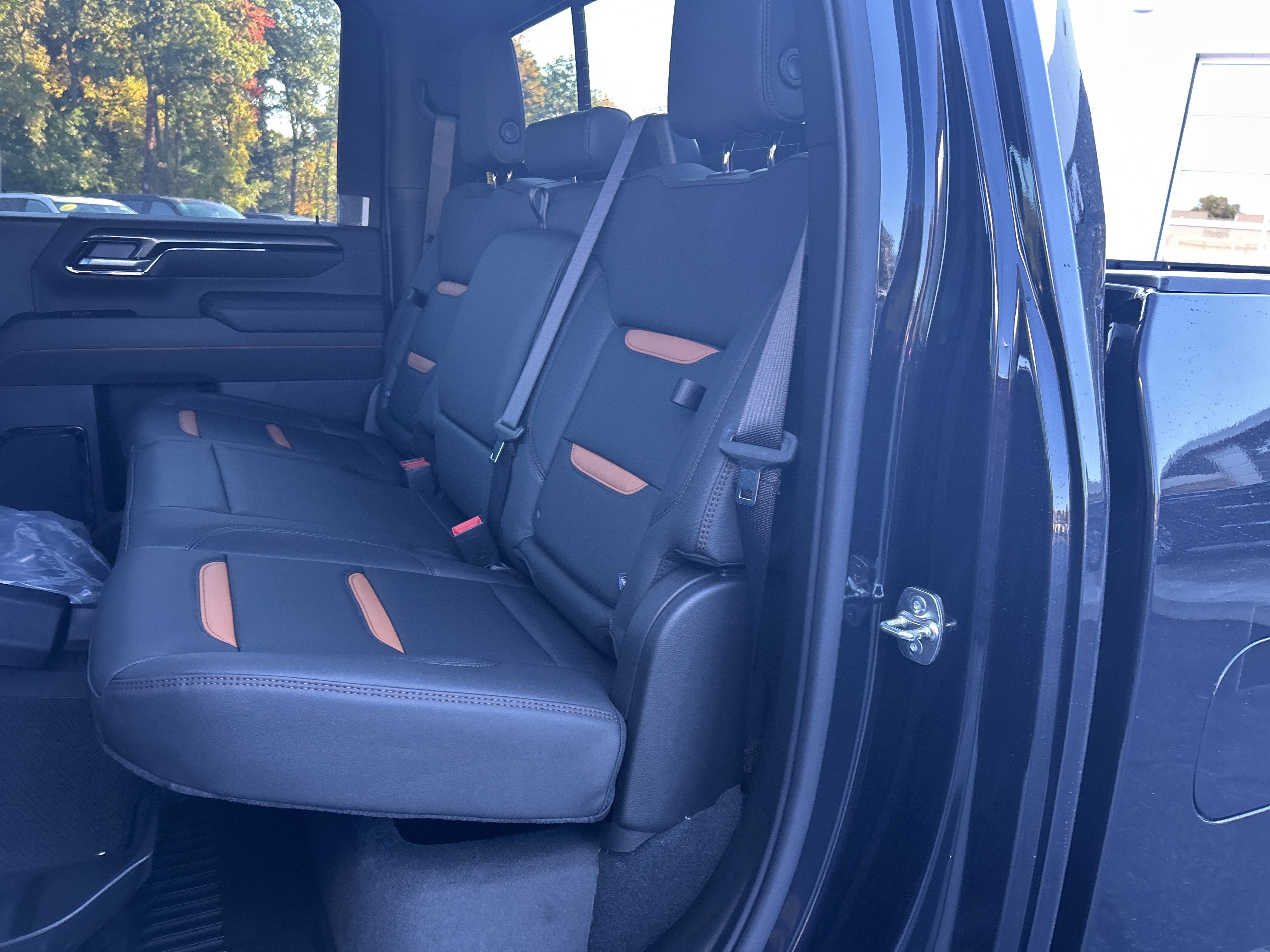 New 2026 GMC Sierra 2500 AT4 w/ AT4 Premium Plus Package AWD/4WD image 33