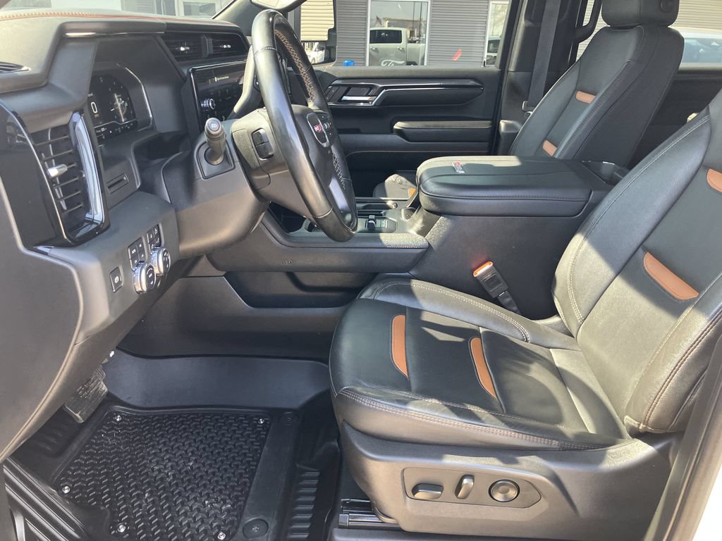 Used 2024 GMC Sierra 2500 AT4 AWD/4WD image 13
