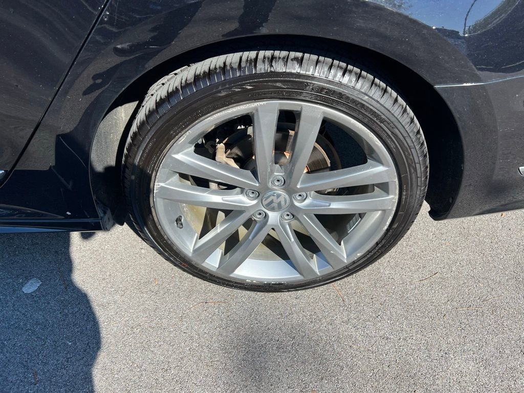 Used 2017 Volkswagen Passat 1.8T R-Line image 13