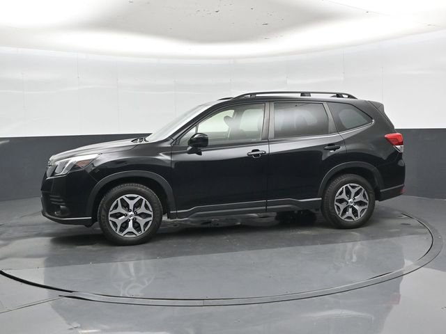 Used 2023 Subaru Forester Premium image 7