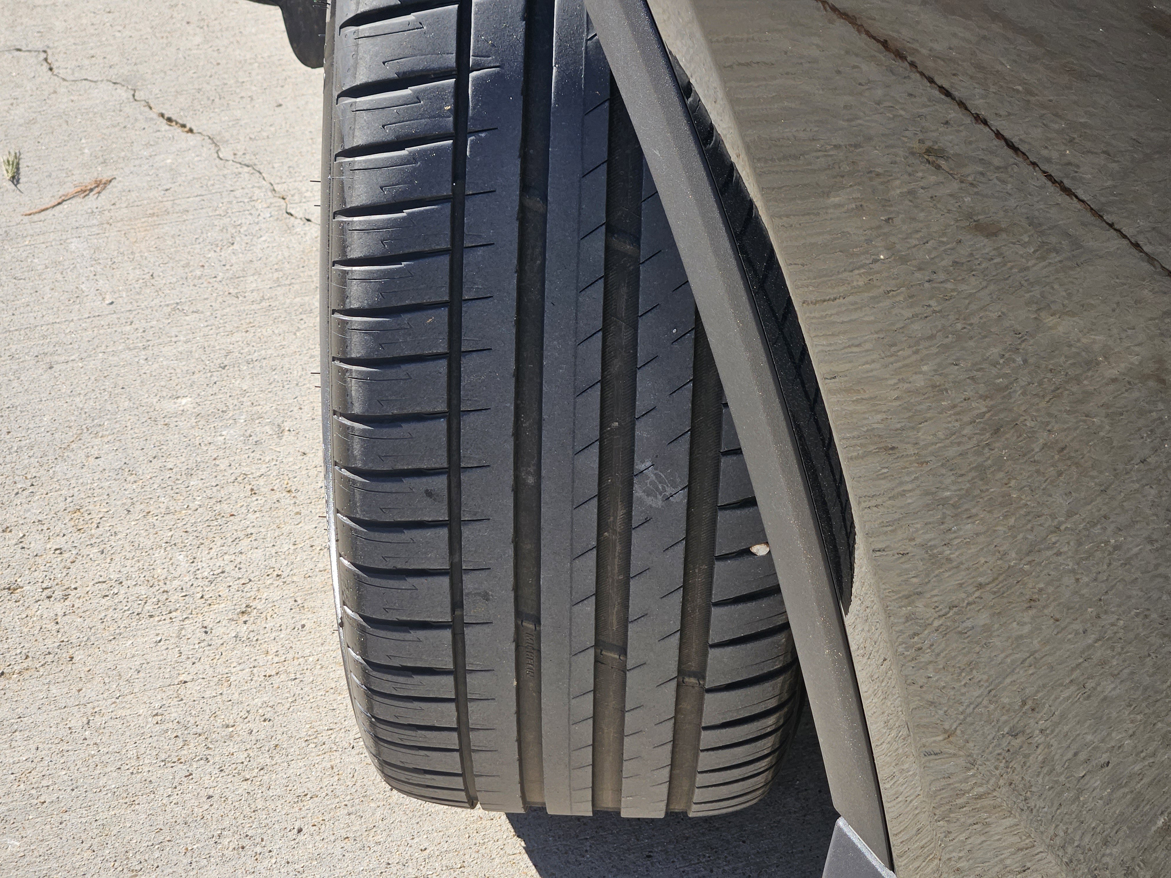 Certified 2025 Mercedes-Benz GLC 300 image 11