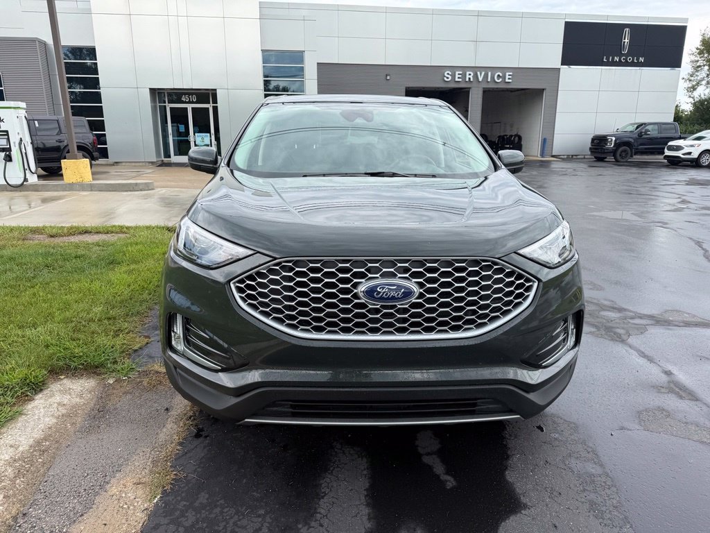 Certified 2024 Ford Edge SEL w/ Convenience Package AWD/4WD image 5