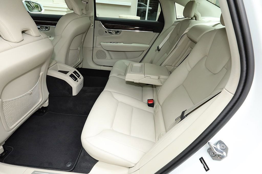 Used 2019 Volvo S90 T5 Momentum image 29