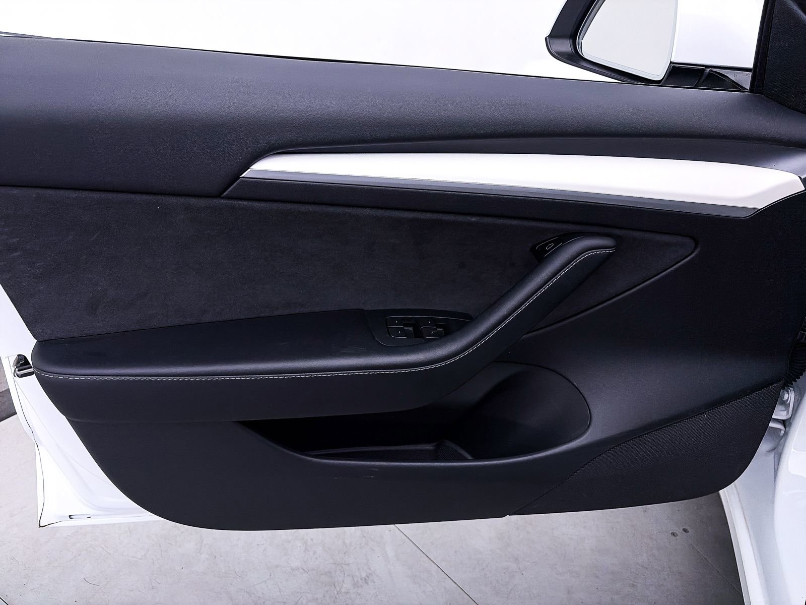 Used 2023 Tesla Model 3 Standard Range RWD image 10