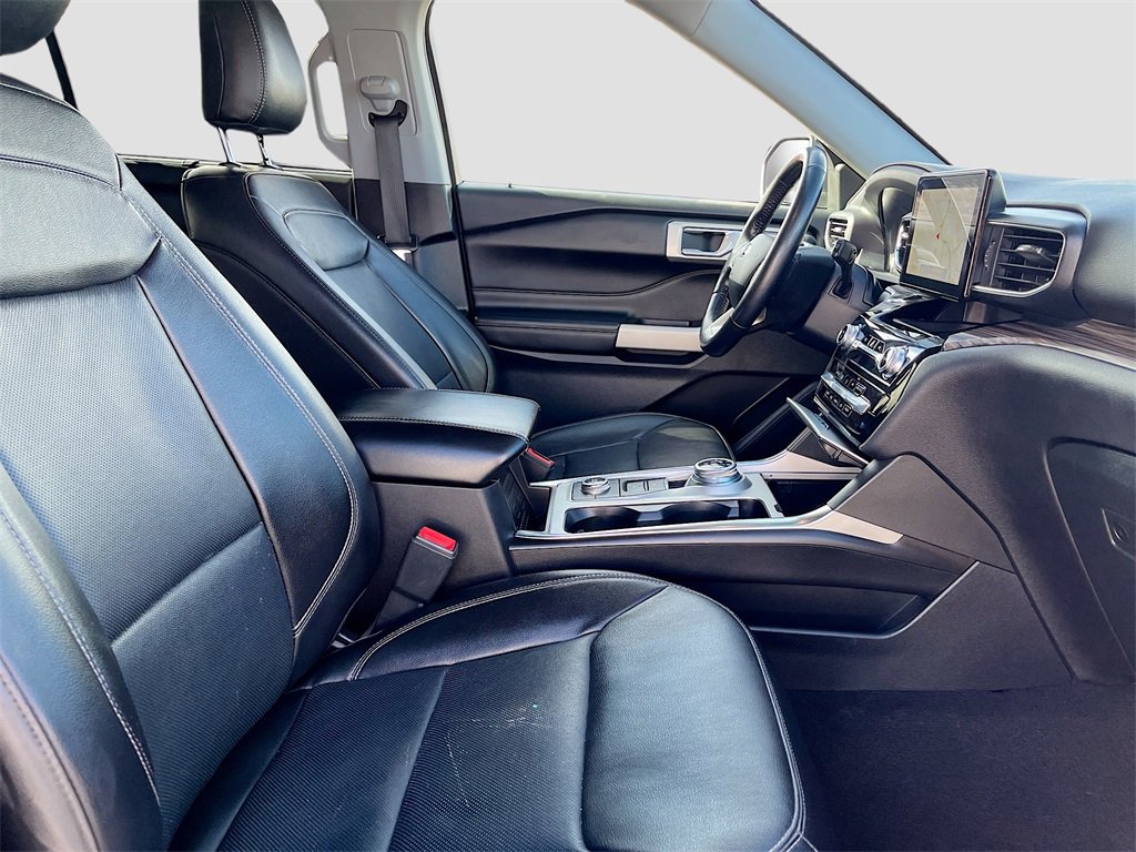 Used 2022 Ford Explorer Limited w/ Equipment Group 301A image 30