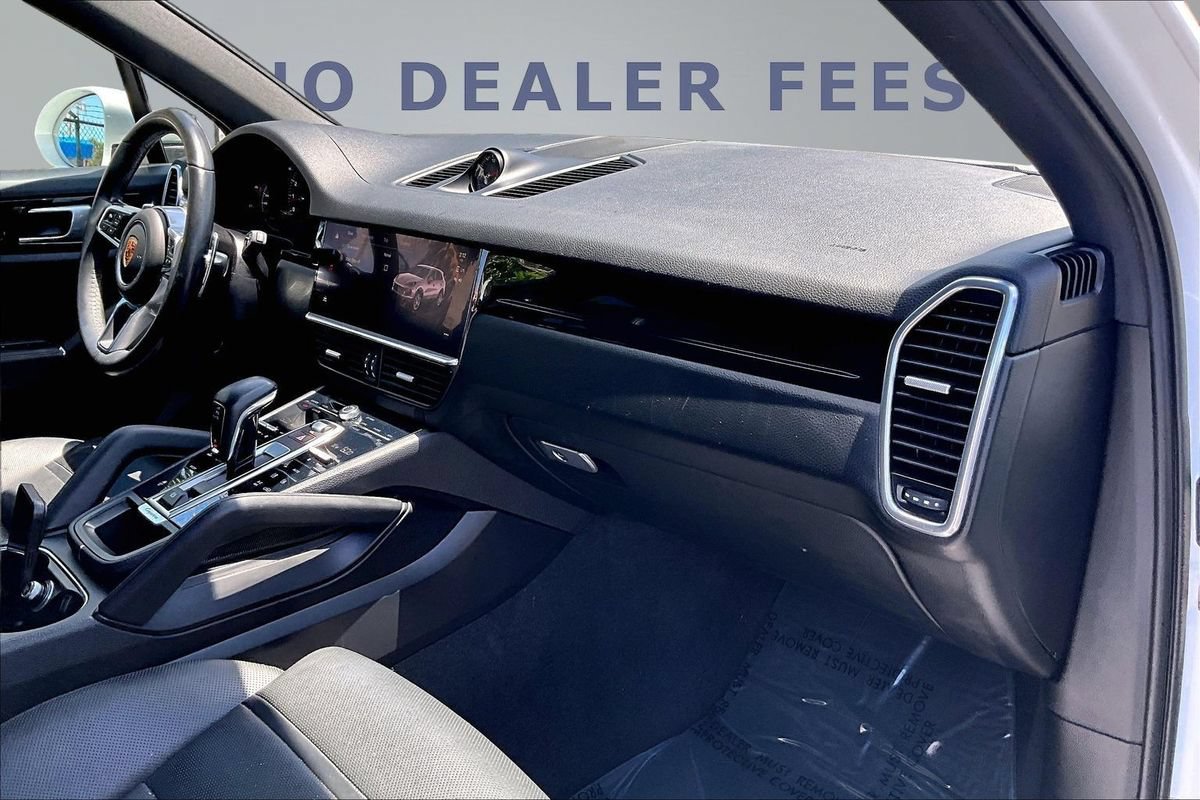 Used 2022 Porsche Cayenne AWD/4WD image 26