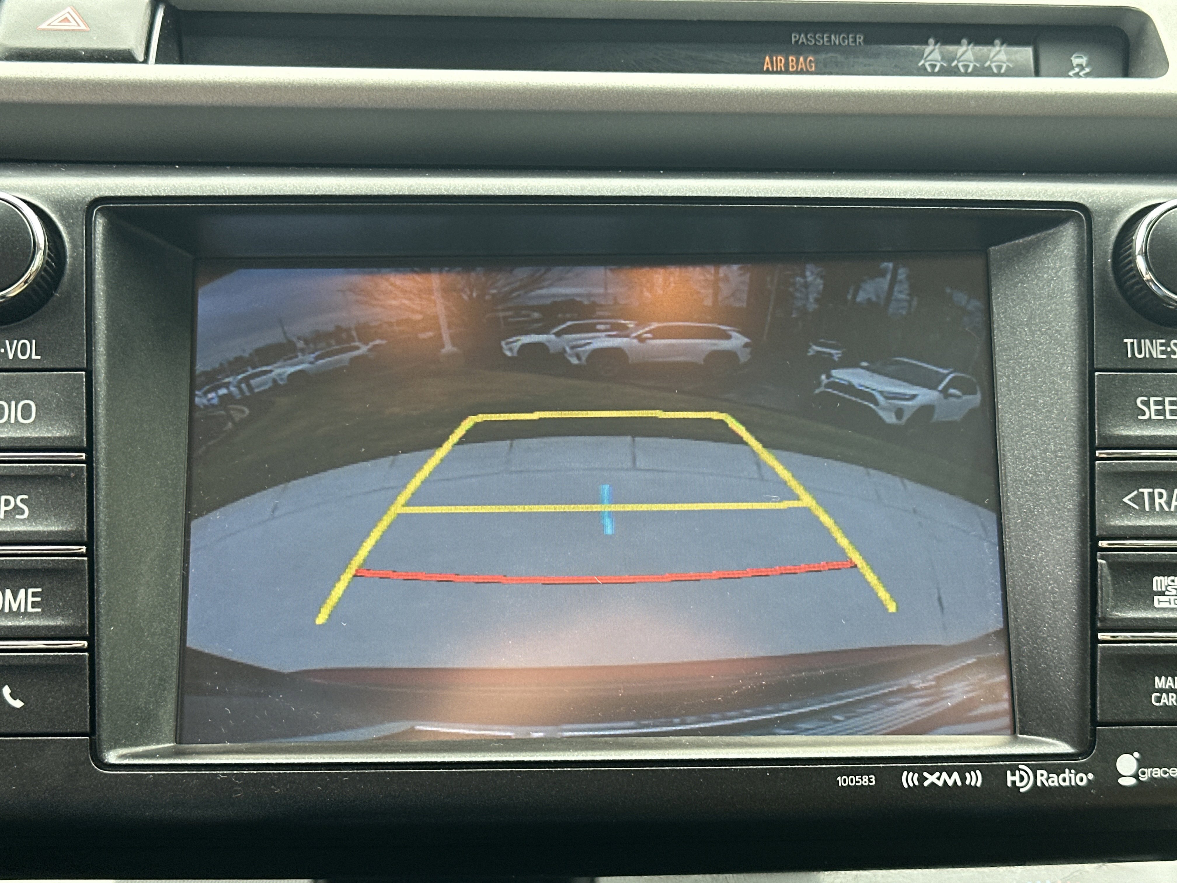 Used 2018 Toyota RAV4 XLE image 25