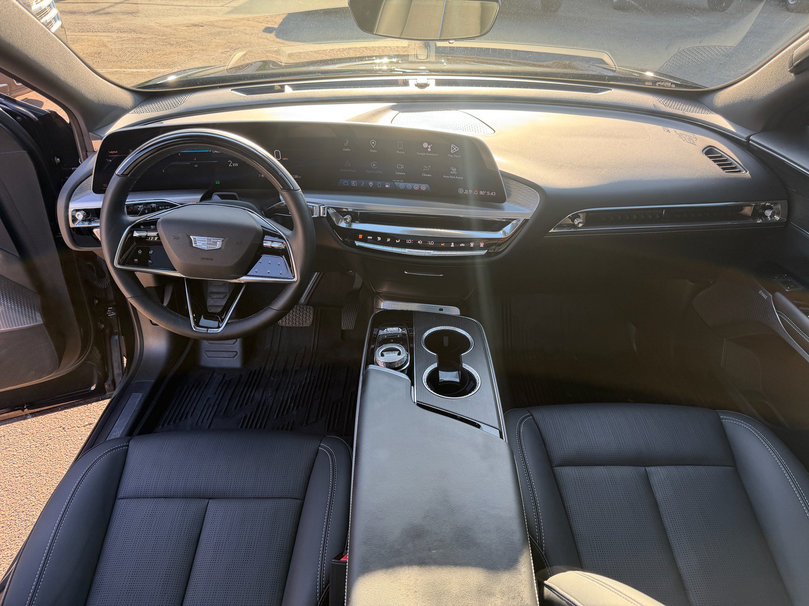 Used 2024 Cadillac Lyriq Sport AWD/4WD image 15