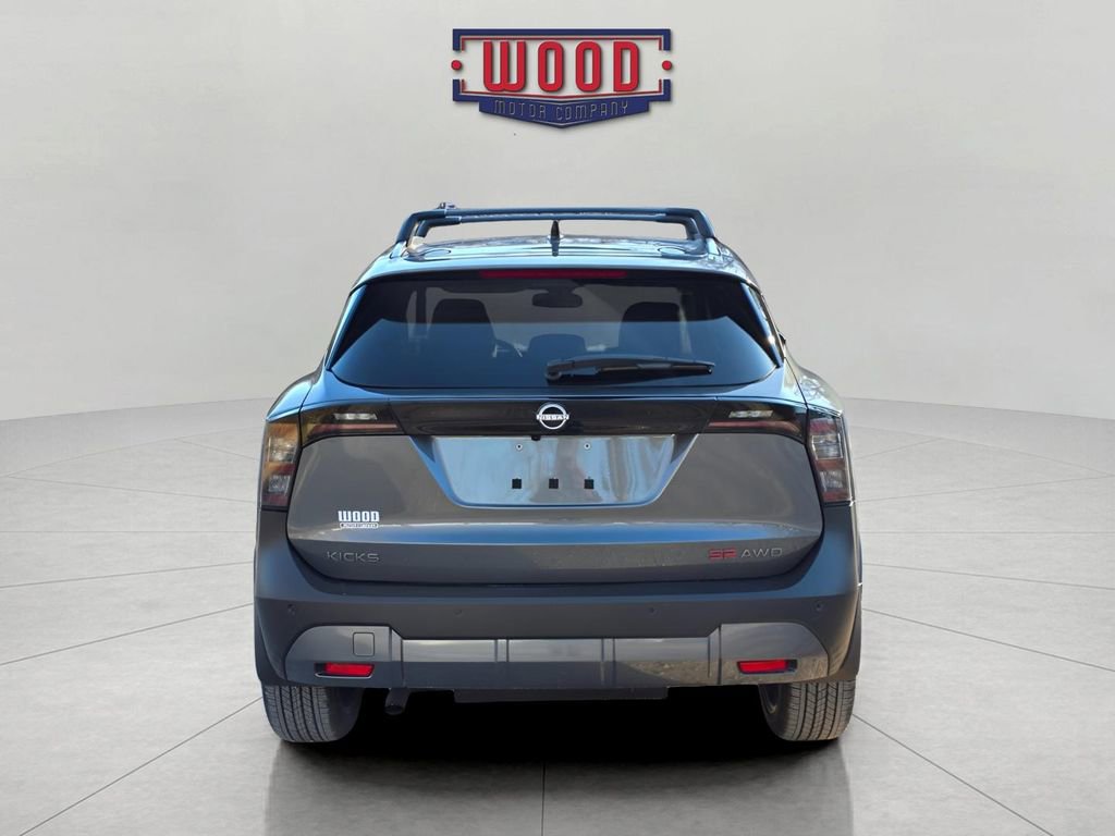 New 2026 Nissan Kicks SR w/ Cold Weather Package image 3