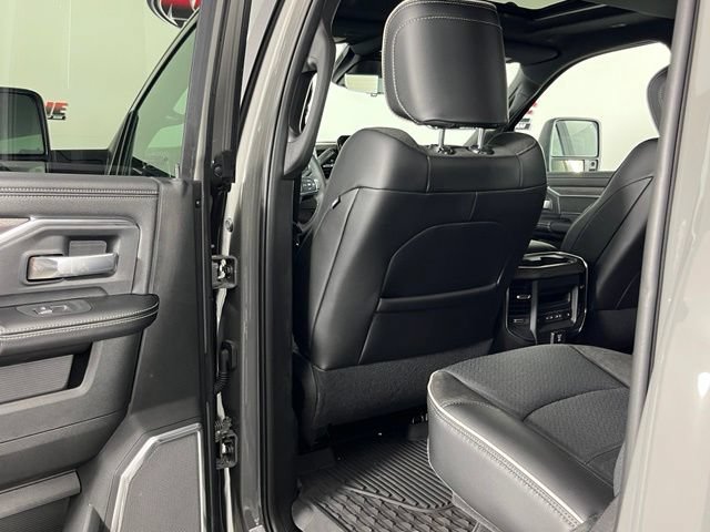New 2026 RAM 3500 Laramie AWD/4WD image 27
