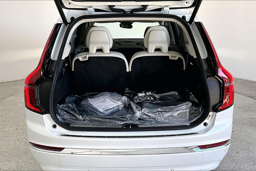 New 2026 Volvo XC90 B6 Ultra w/ Protection Package Premier image 41