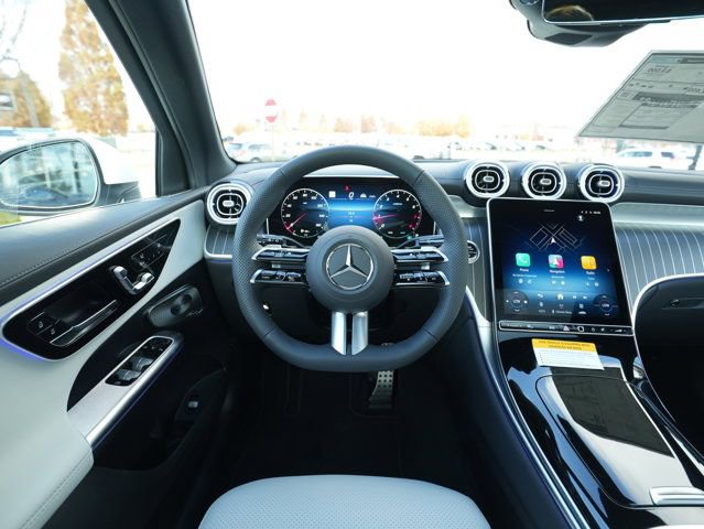 Used 2026 Mercedes-Benz GLC 300 4MATIC image 22