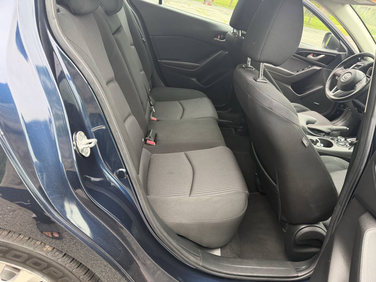 Used 2015 MAZDA MAZDA3 i Touring w/ Technology Package FWD image 12
