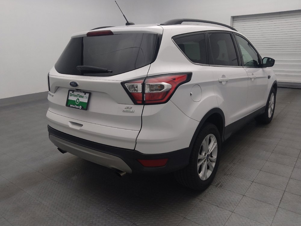 Used 2018 Ford Escape SE FWD image 9
