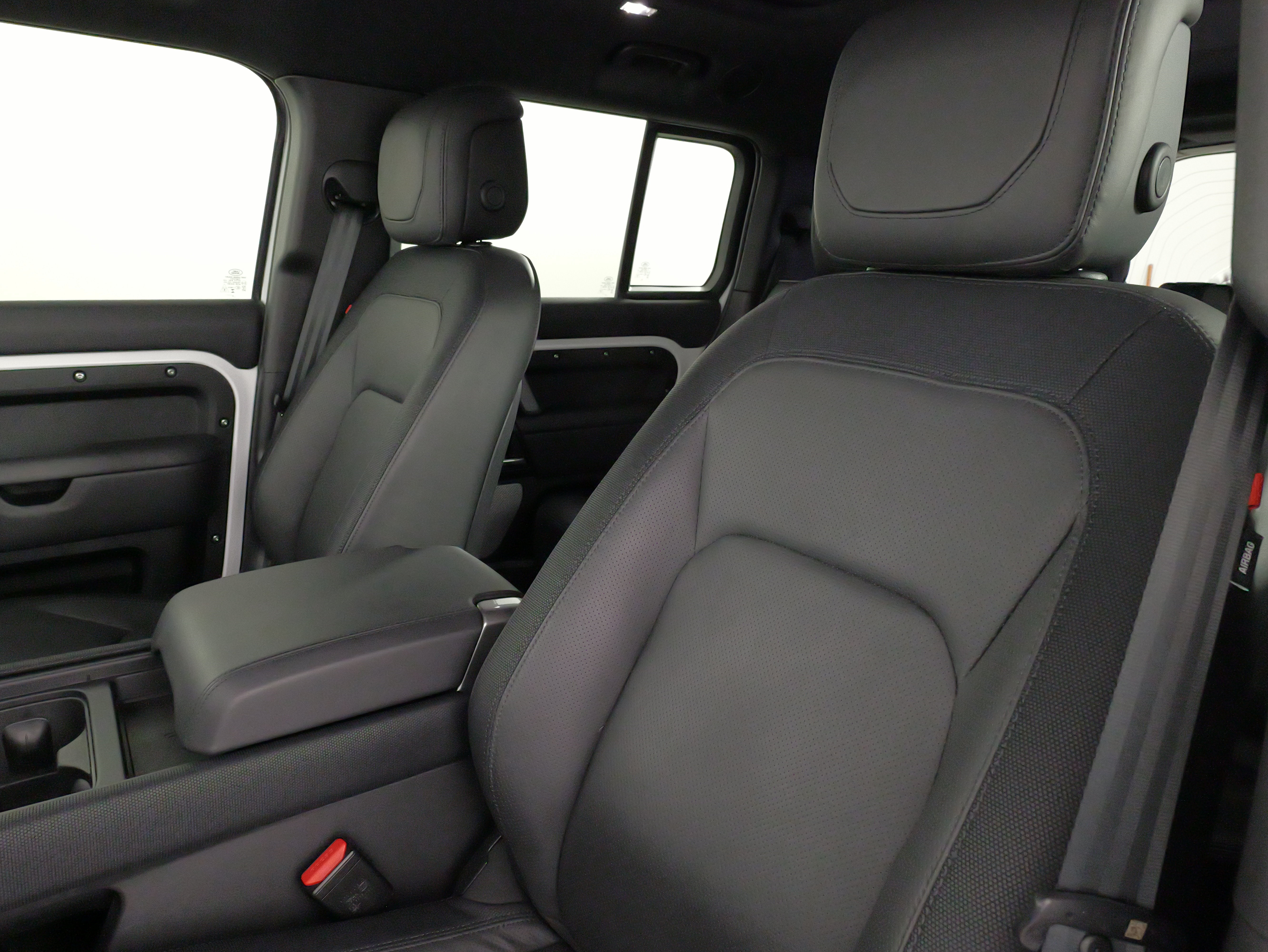 Used 2024 Land Rover Defender 130 Outbound AWD/4WD image 32
