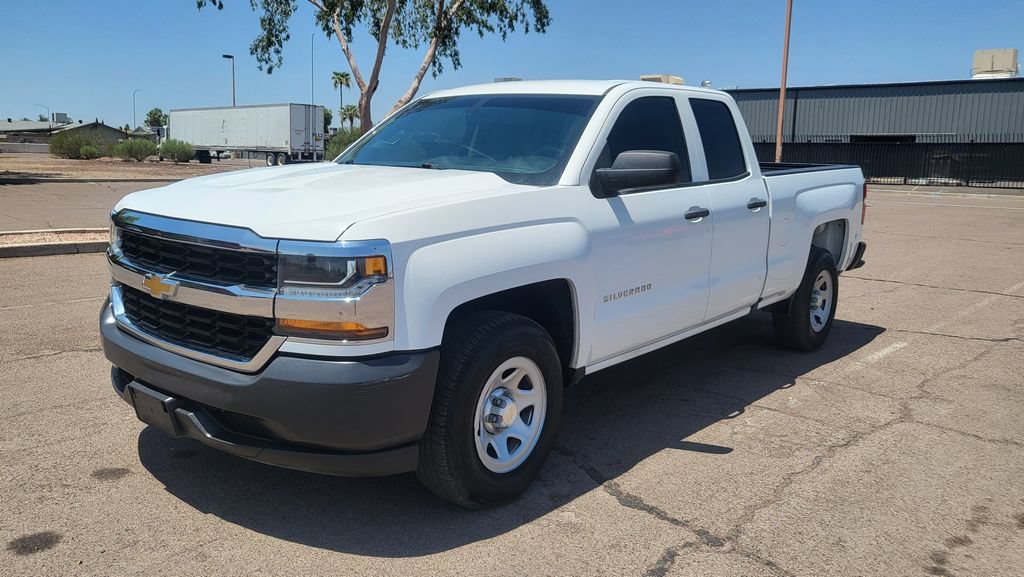 Used 2017 Chevrolet Silverado 1500 W/T w/ Trailering Package RWD image 4