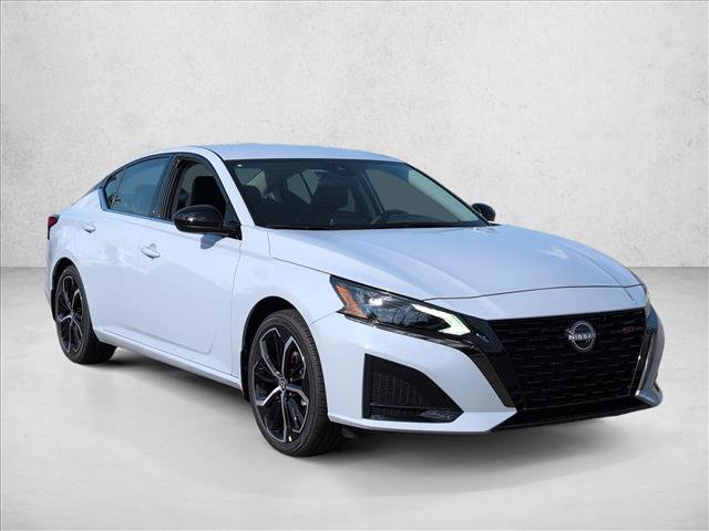 Certified 2025 Nissan Altima 2.5 SR FWD image 3