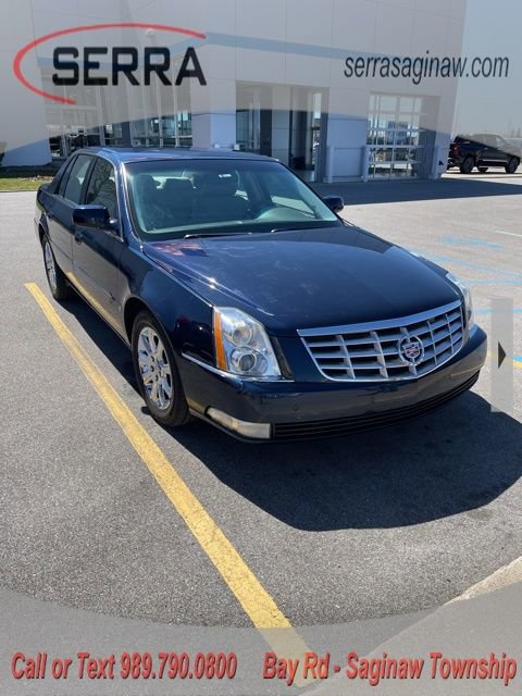 Used 2009 Cadillac DTS w/ Trunk Convenience Package image 1