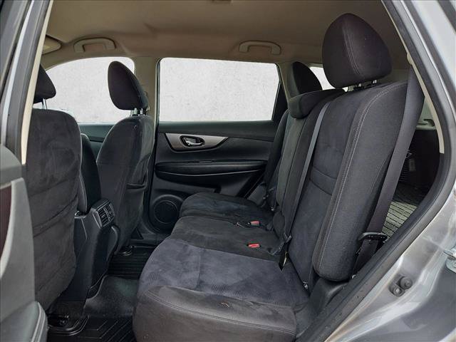 Used 2015 Nissan Rogue SV FWD image 15