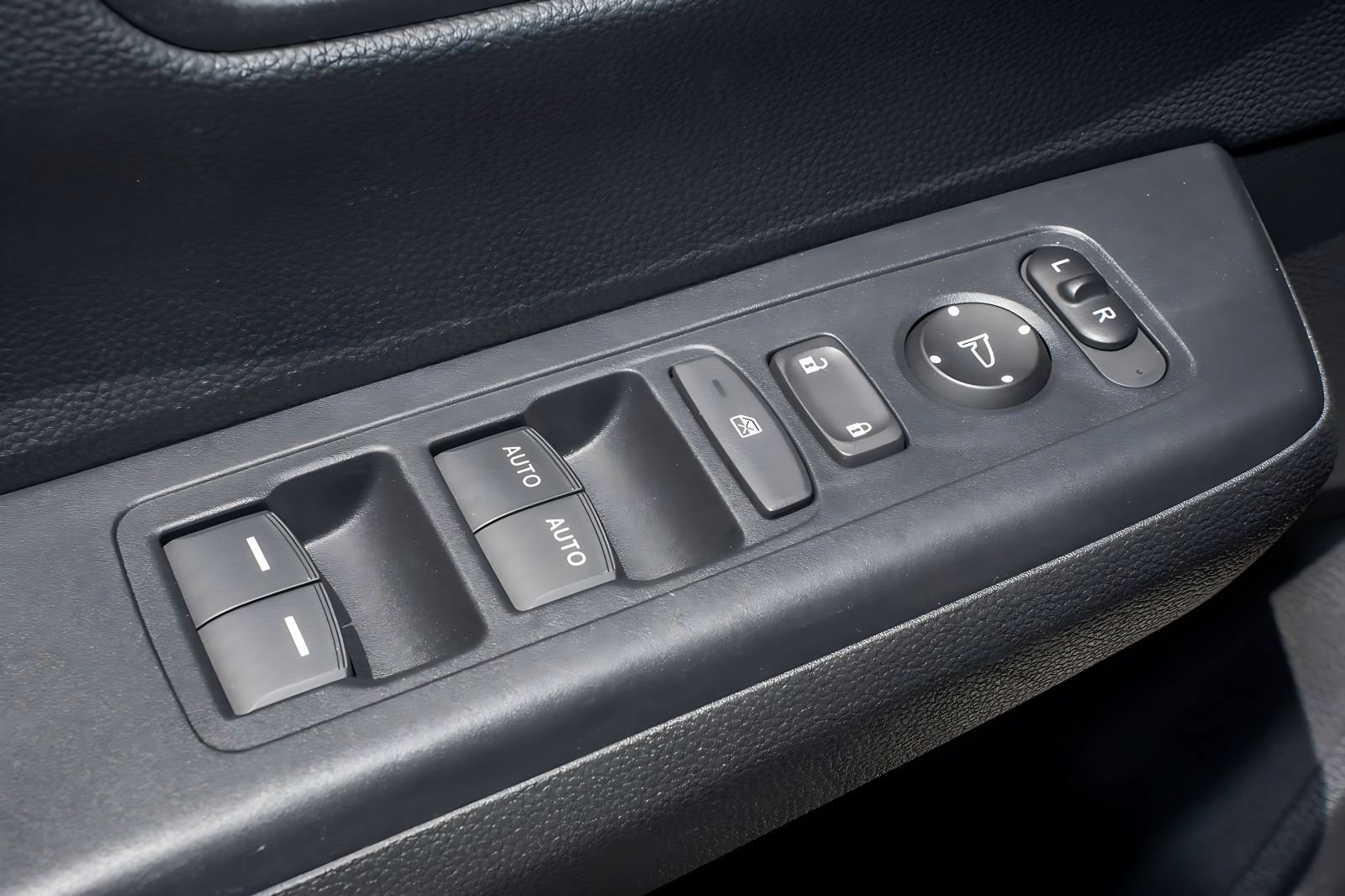 Certified 2023 Honda CR-V Sport image 27