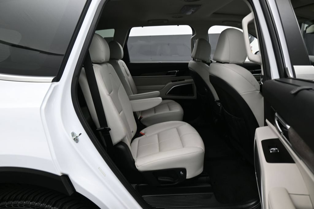 Used 2022 Kia Telluride EX w/ EX Premium Package AWD/4WD image 43