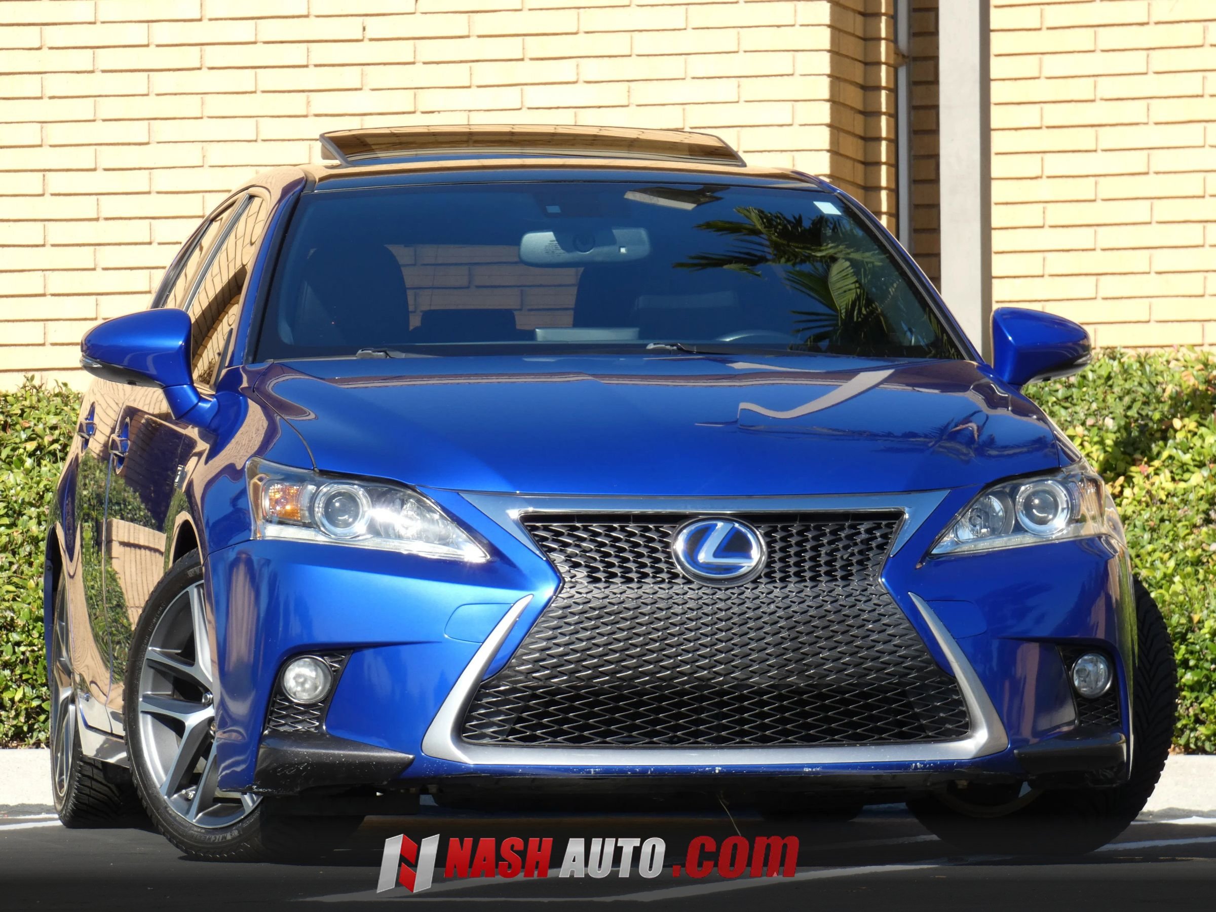 Used 2014 Lexus CT 200h w/ F Sport w/Nuluxe Interior FWD image 3