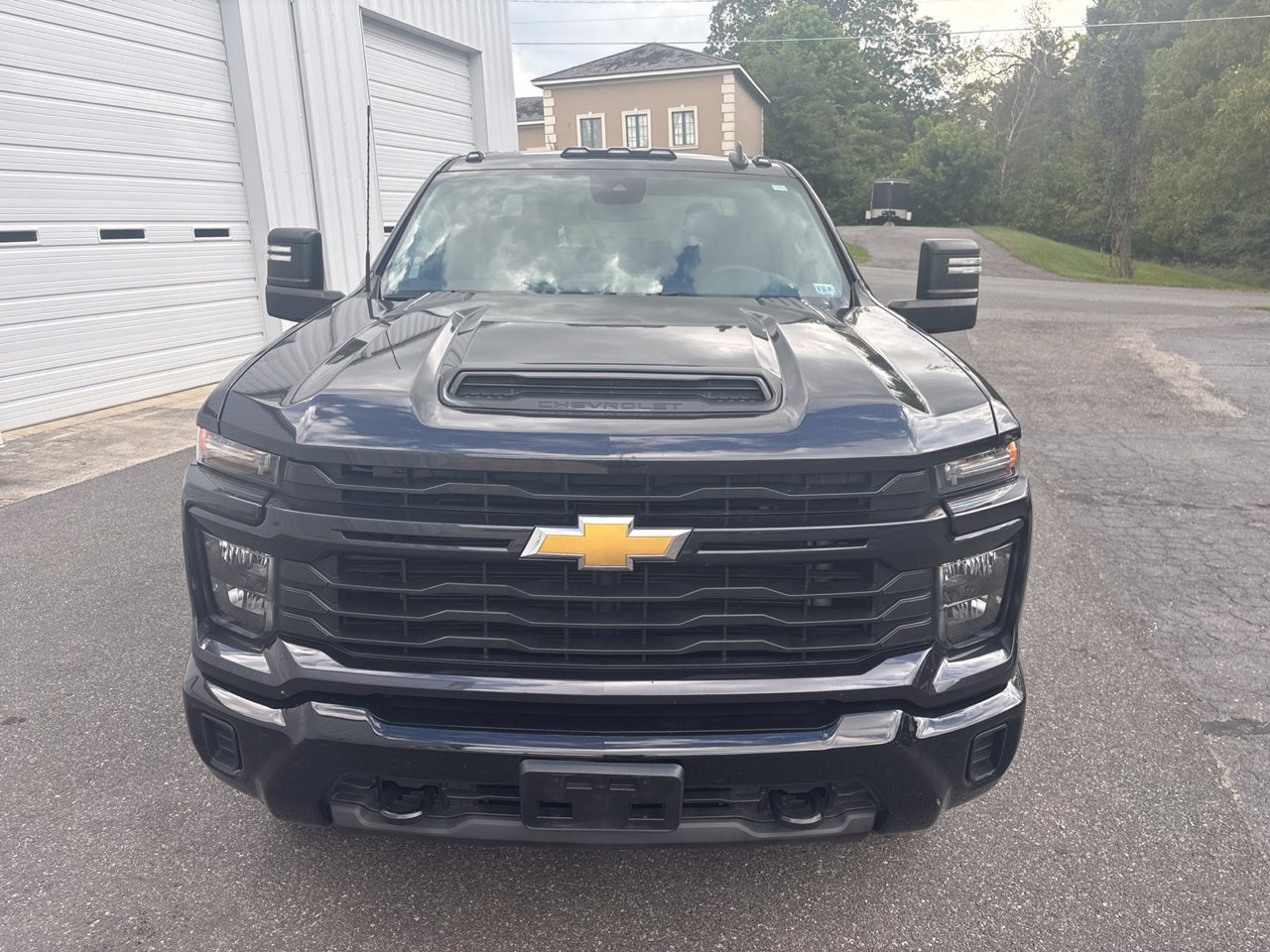 Used 2024 Chevrolet Silverado 2500 Custom AWD/4WD image 8
