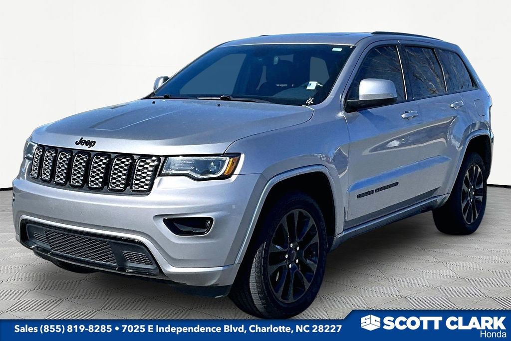 Used 2020 Jeep Grand Cherokee Altitude image 3