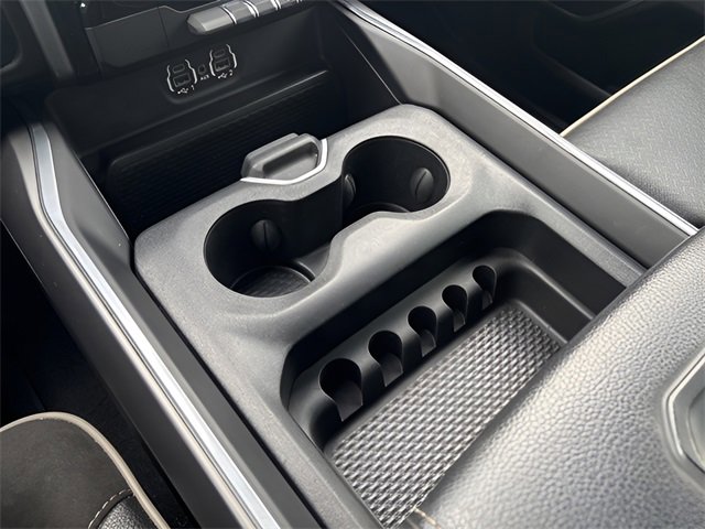 Used 2022 RAM 1500 Laramie w/ Sport Appearance Package image 16