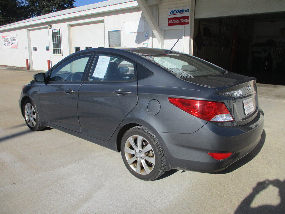 Used 2012 Hyundai Accent GLS w/ Premium Pkg 3 FWD image 13