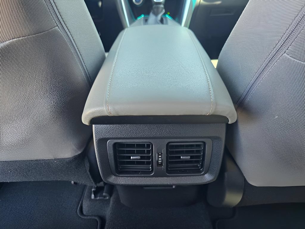 Used 2021 Toyota Venza LE w/ Carpet Mat Package (TMS) AWD/4WD image 26