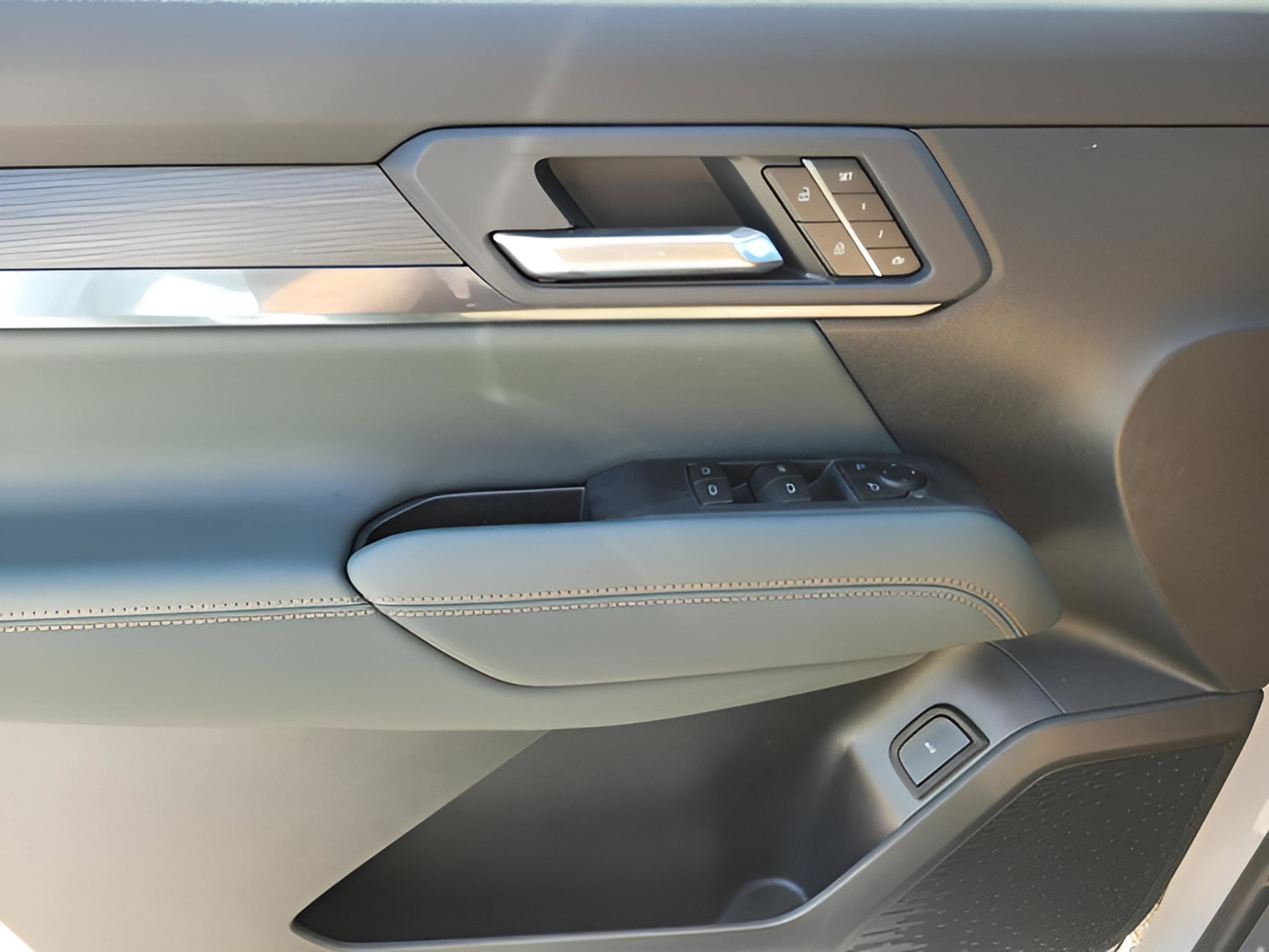 New 2026 GMC Terrain AT4 w/ Convenience Package III image 36