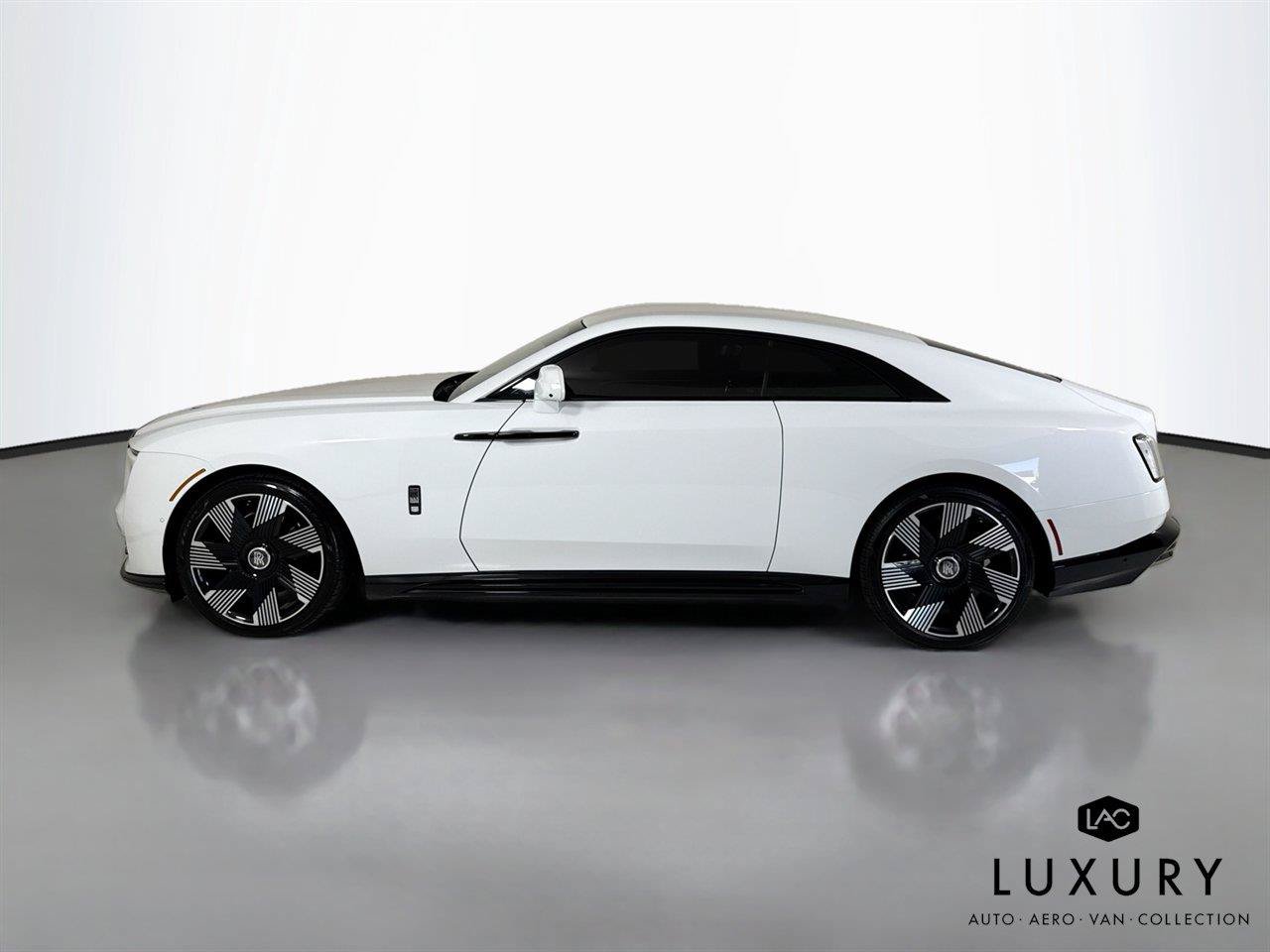 Used 2025 Rolls-Royce Spectre AWD/4WD image 9
