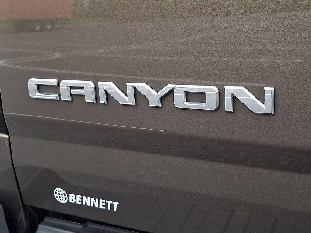 Used 2016 GMC Canyon SLT w/ Driver Alert Package AWD/4WD image 30