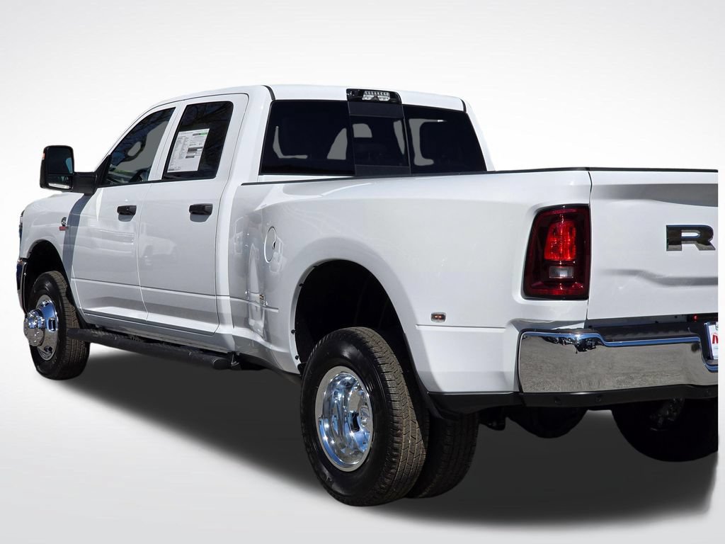New 2026 RAM 3500 Tradesman AWD/4WD image 40