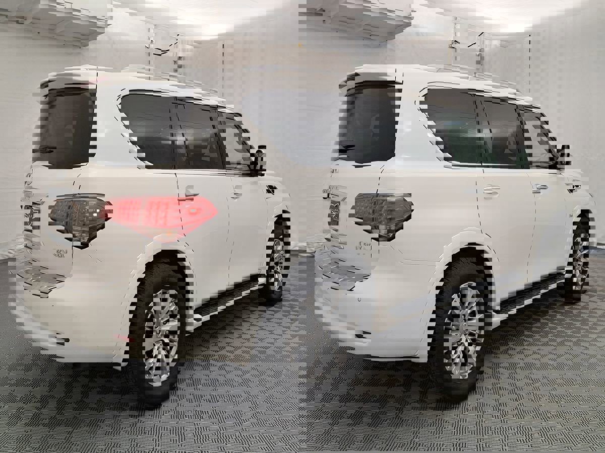 Used 2017 INFINITI QX80 4WD w/ Driver Assistance Package image 3