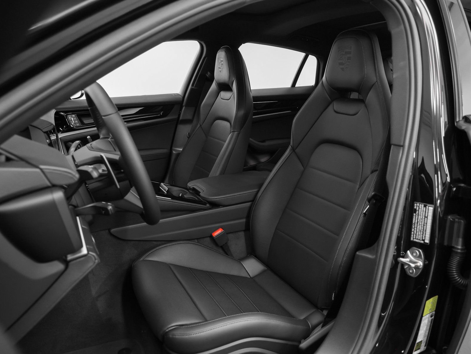 Certified 2025 Porsche Panamera 4 AWD/4WD image 5