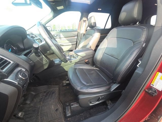 Used 2019 Ford Explorer Limited w/ Ford Safe & Smart Package image 27