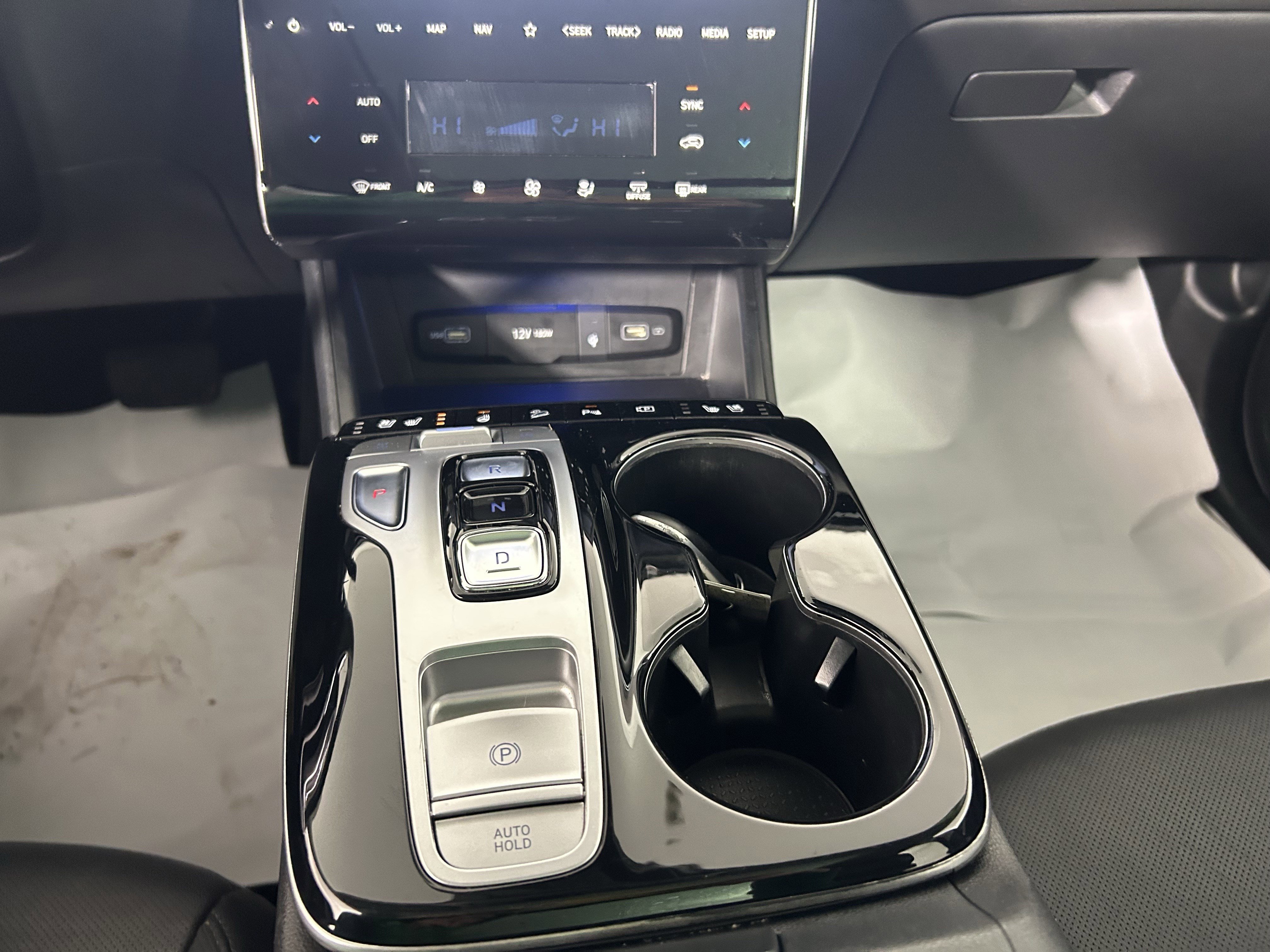 Used 2024 Hyundai Tucson Limited image 32