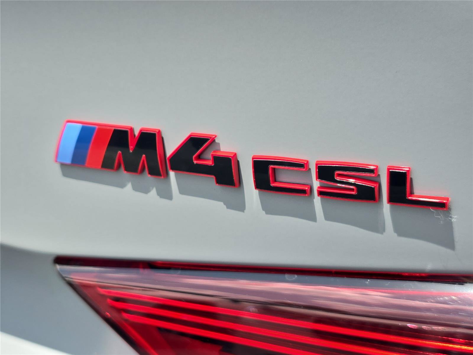 Used 2023 BMW M4 CSL RWD image 4