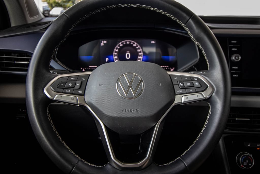 Certified 2023 Volkswagen Taos SE w/ Panoramic Sunroof Package FWD image 34