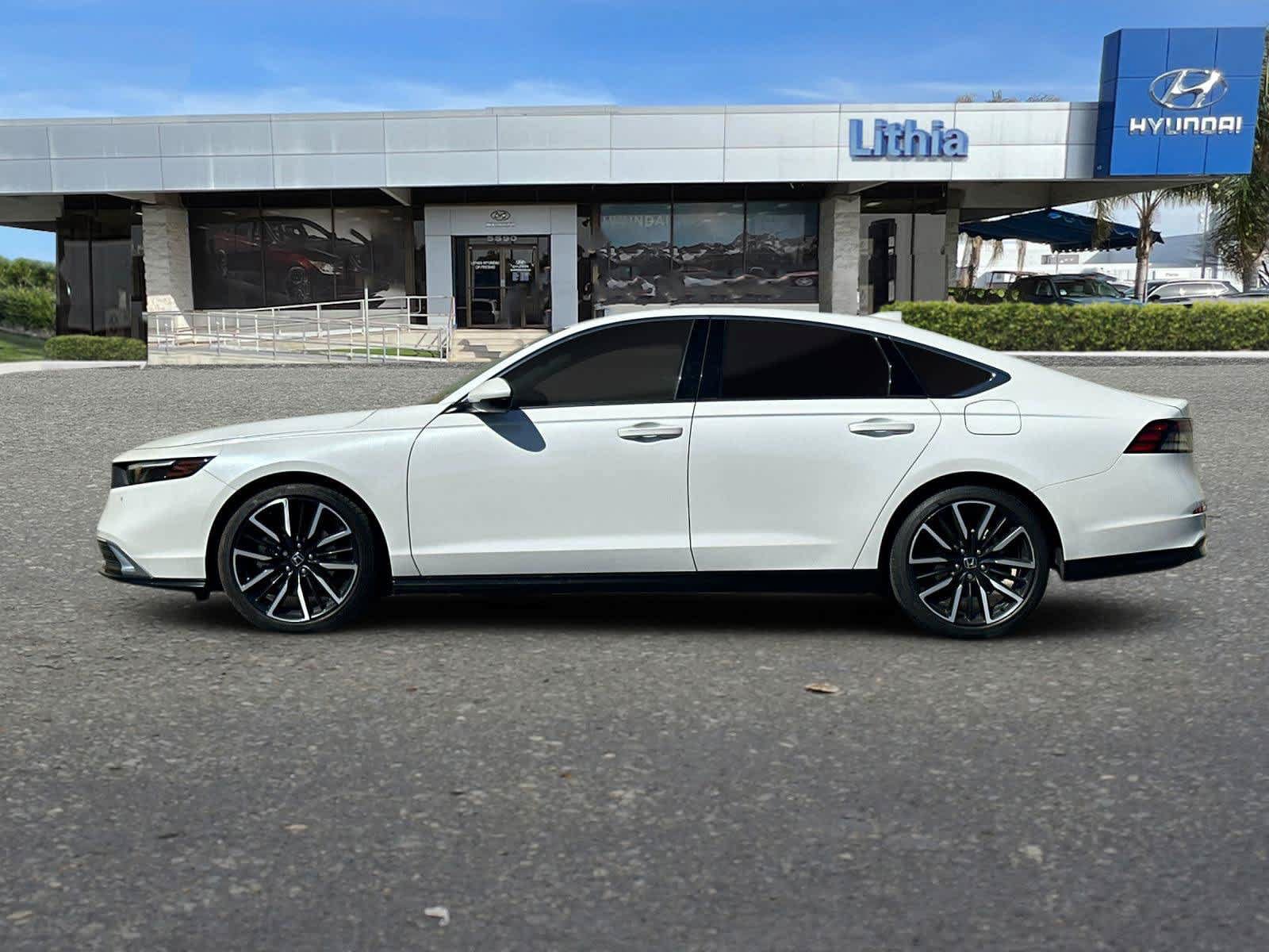 Used 2023 Honda Accord Touring image 6