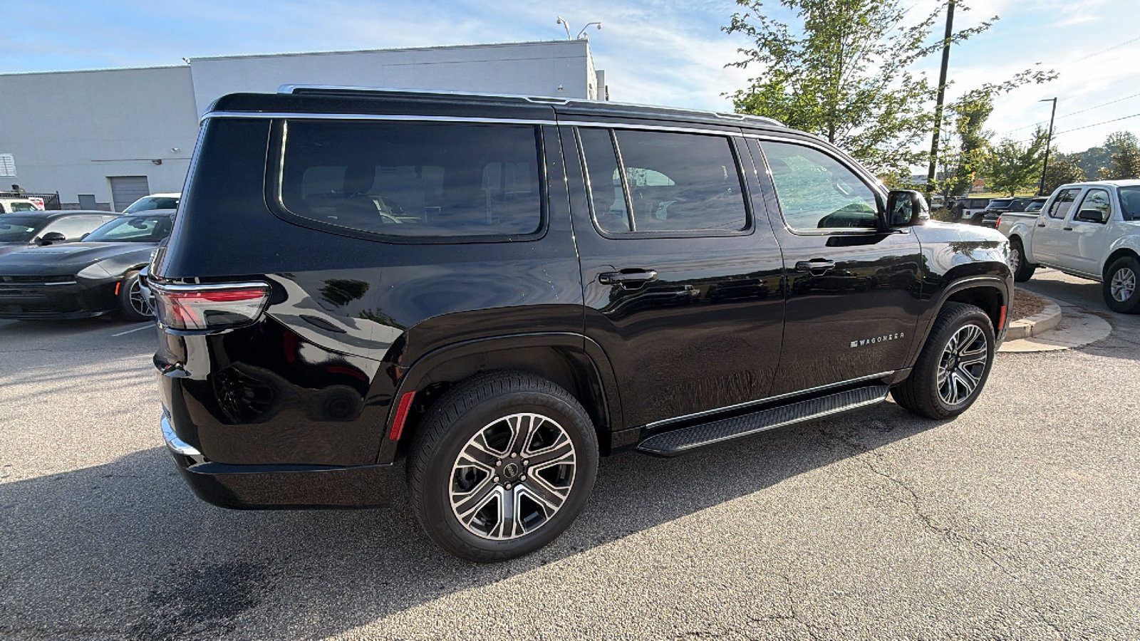 Used 2025 Jeep Wagoneer 4WD w/ Convenience Group I image 8