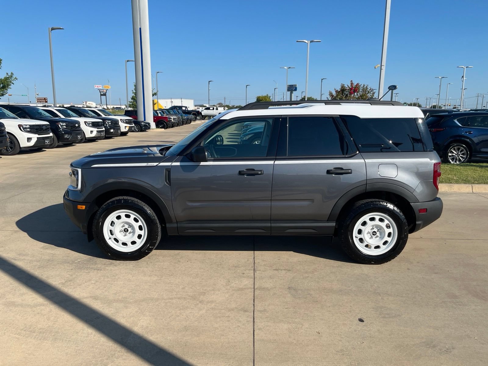 New 2026 Ford Bronco Sport Heritage w/ Convenience Package AWD/4WD image 2