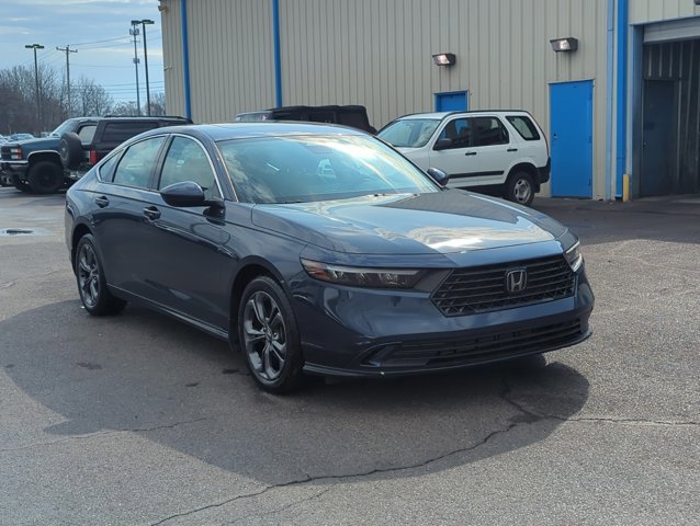Used 2023 Honda Accord EX video 2