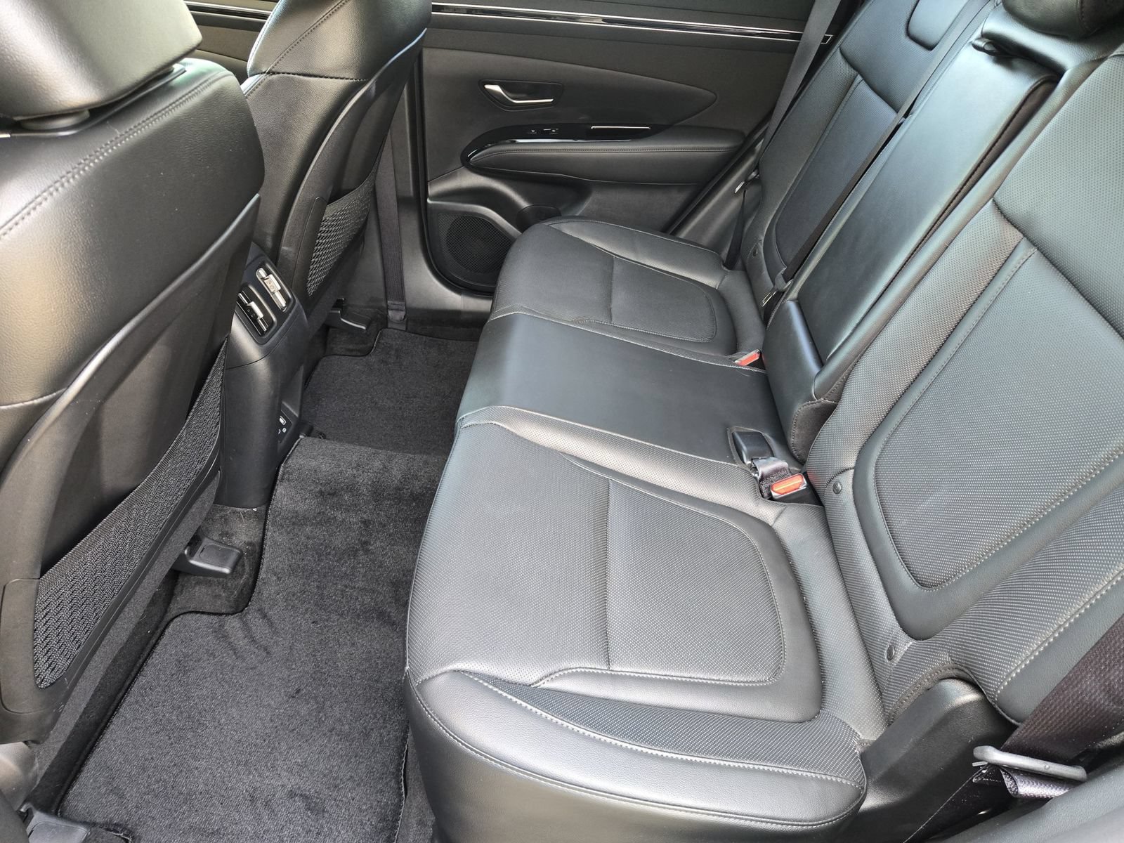 Used 2024 Hyundai Tucson Limited AWD/4WD image 30