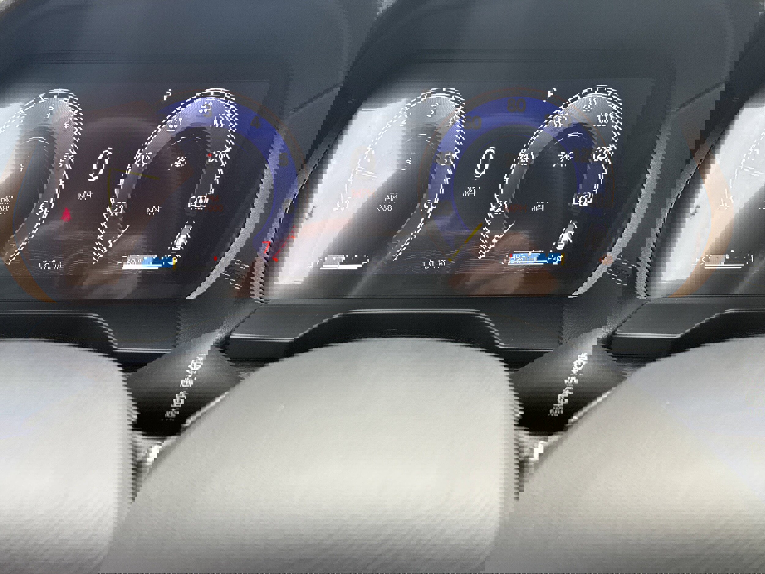 Used 2025 Jeep Grand Cherokee Limited w/ Black Appearance Package AWD/4WD image 24